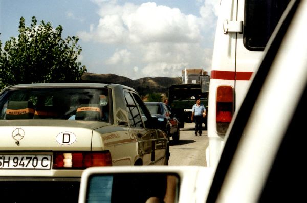 Tirana - Stau wegen Nato-Kolonne