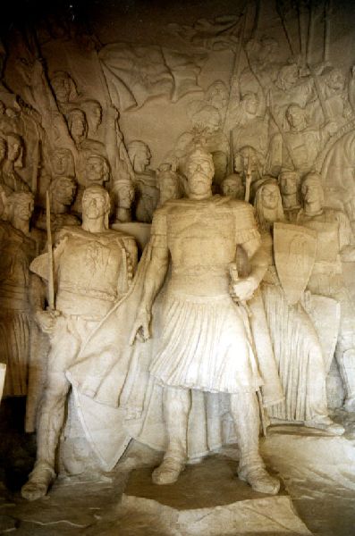 Kruja - Skanderbeg, der Nationalheld Albaniens
