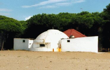 300.000 Bunker - Heute z.B. als Lagerraum für ein Restaurant am Strand genutzt!