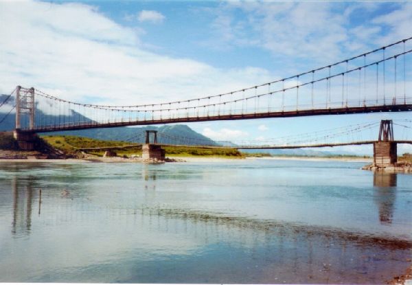 Uimonsteppe mit den zwei Bruecken ueber den Fluss Katun